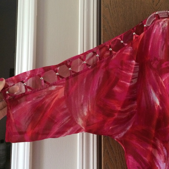 Top - Picture 2 of 4